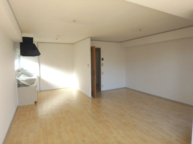 SUN　FORE甲子園の居間・リビング|使いやすい居間です