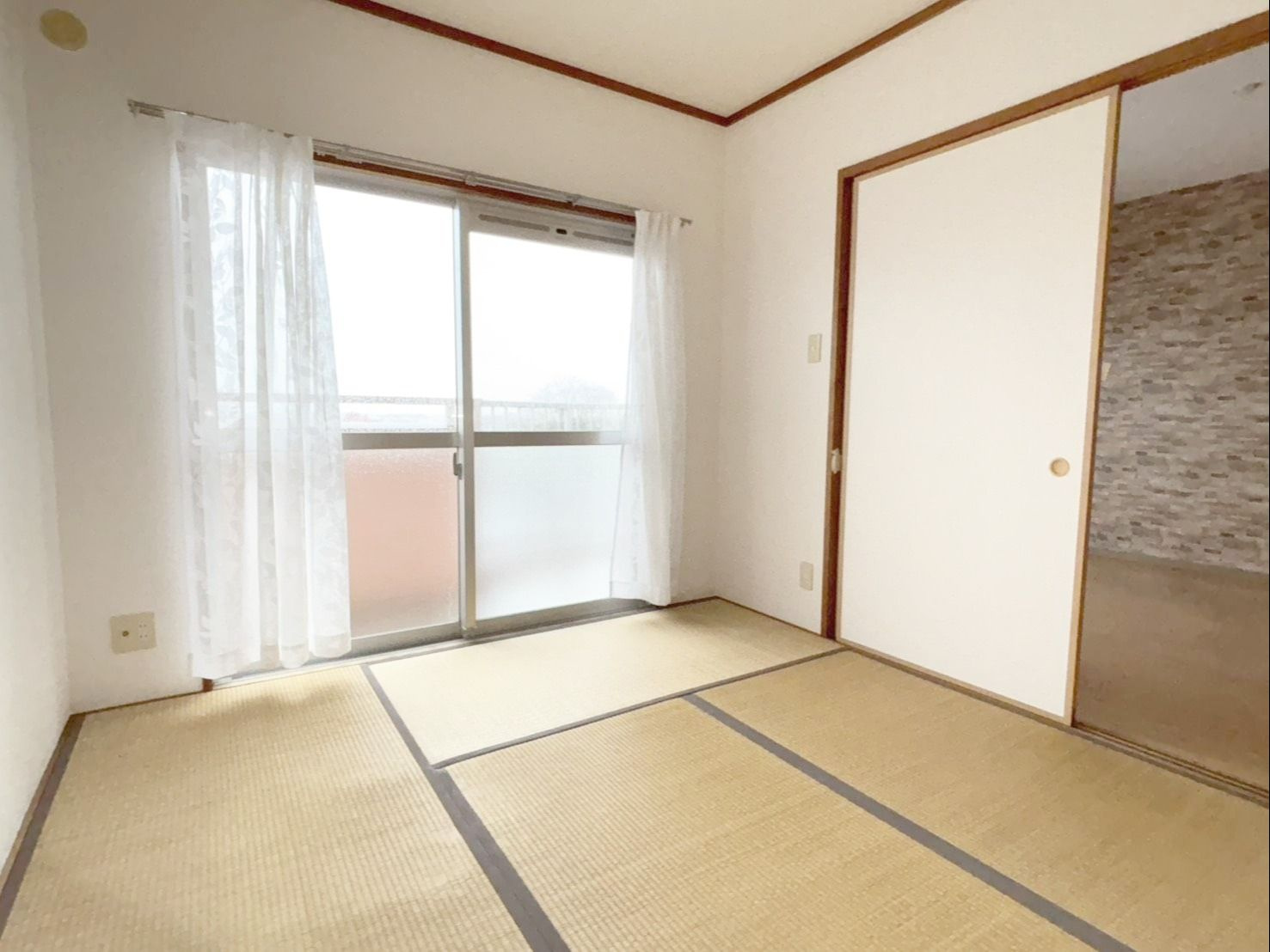 ロックベアーヒルズⅠ|陽当りが良いお部屋です