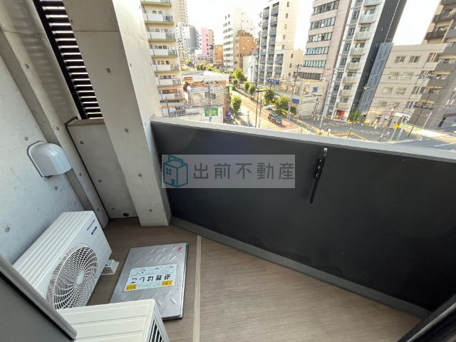 新宿区市谷柳町の賃貸マンションのバルコニー