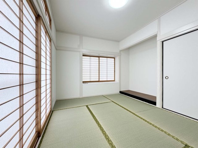 中古再生住宅：笠岡市大井南の和室|居室としてだけではなく、不意のお客様の対応など様々な用途に活躍します