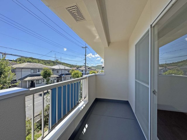 中古再生住宅：笠岡市大井南のバルコニー|南向きのバルコニーが2箇所！
日当たり良好！