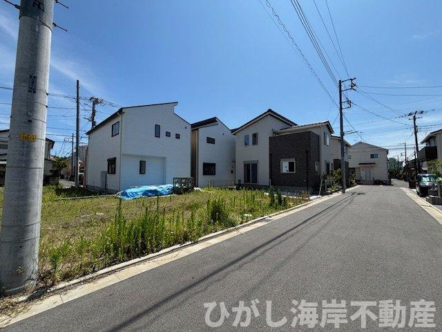 平塚市菫平　売地　全7区画の前面道路含む現地写真|現地外観