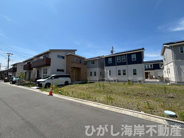 平塚市菫平　売地　全7区画の前面道路含む現地写真|現地外観