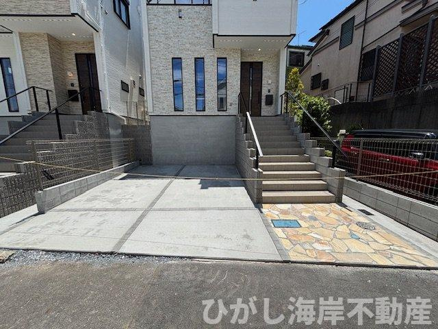 藤沢市辻堂５丁目　新築戸建　全２棟の駐車場|駐車スペース