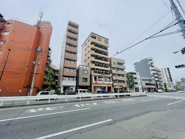 富栄ビルの外観