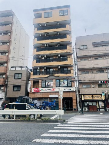 富栄ビルの外観