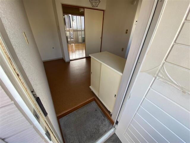 コーポメグミの玄関