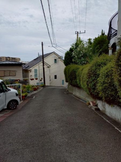 【前面道路含む現地写真】