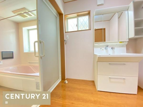 橋本市あやの台1丁目　中古戸建の独立洗面台