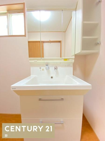 橋本市あやの台1丁目　中古戸建の独立洗面台