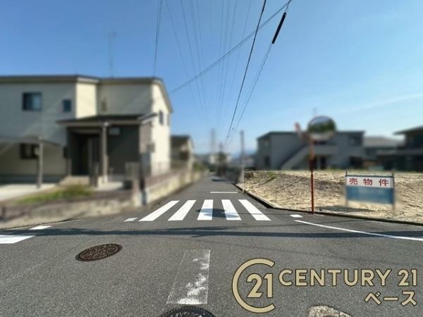 北葛城郡上牧町片岡台１丁目の売地の前面道路含む現地写真|■現地撮影写真■落ち着いた雰囲気の閑静な住宅地内です！お気軽にお問い合わせくださいませ！