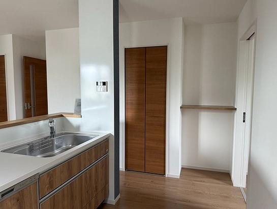 板持　新築戸建のキッチン