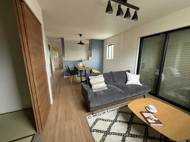 板持　新築戸建の居間・リビング