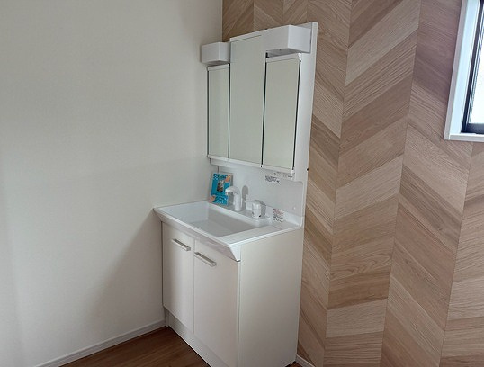 板持　新築戸建の独立洗面台