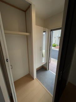 【玄関】 | グランベルクB | イメージ(反転タイプ)