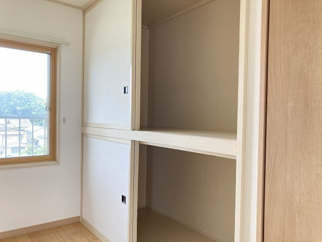 山本ビルの収納