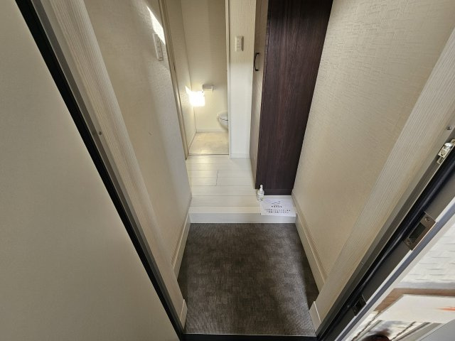 KARIN明石南の玄関
