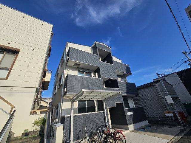 KARIN明石南の外観