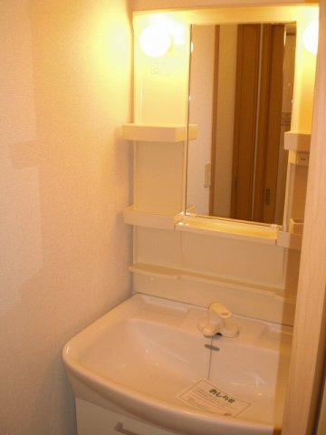 コーポＫ．Ｍ　Ⅵの洗面所|脱衣スペースもあります