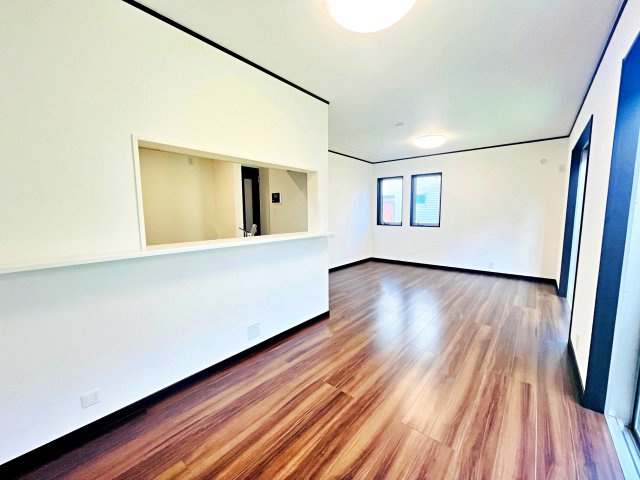 横浜市瀬谷区橋戸三丁目戸建②の居間・リビング