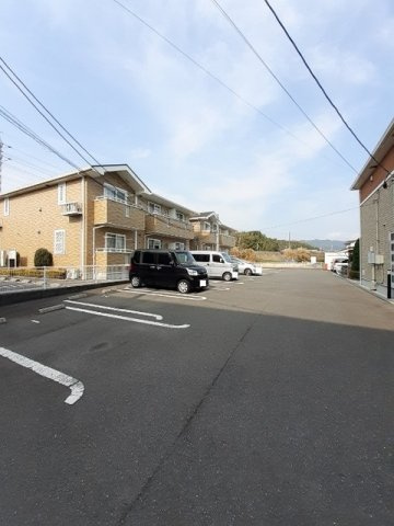 ベルフローラ　Ｃの駐車場