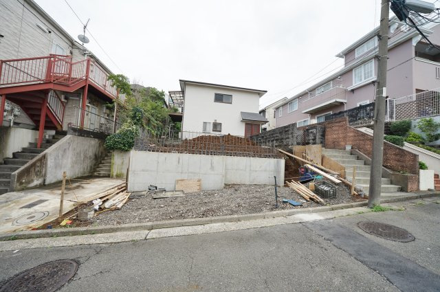 【横浜市保土ケ谷区鎌谷町270-6新築戸建て】★仲介手数料無料★（宮ヶ谷小学校・宮谷中学校）の外観