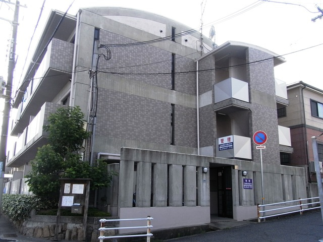 ピースフル本山の外観