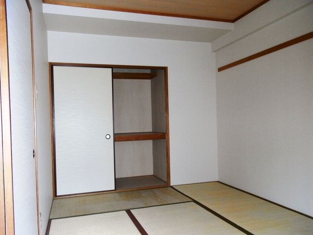 ピースフル本山の和室