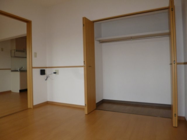 Ｇｒａｎｄ　Ｔｉｅｒの収納|洋室