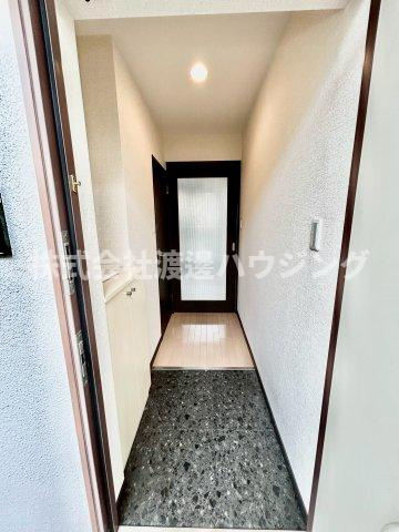 サクセス緑地公園の玄関