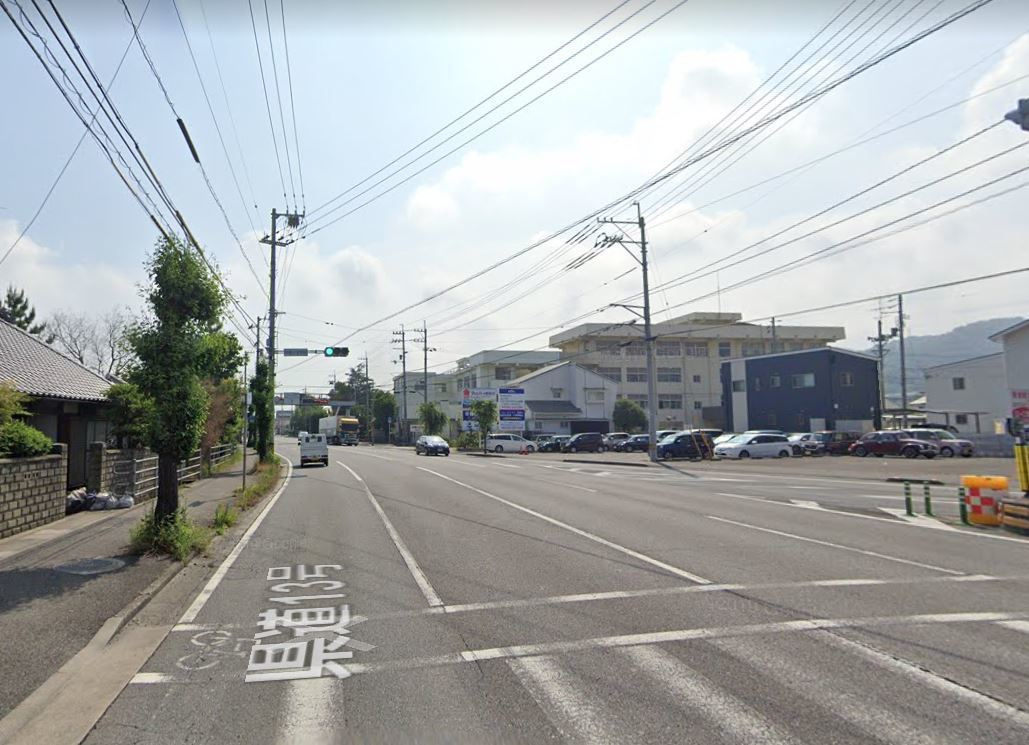 田の上1丁目　売土地の前面道路含む現地写真
