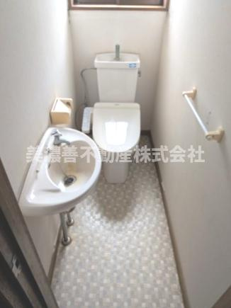 ６５２７８　瑞穂市本田中古戸建のトイレ