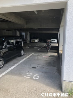 【駐車場】 | ルミウス黄金 | 駐車場です