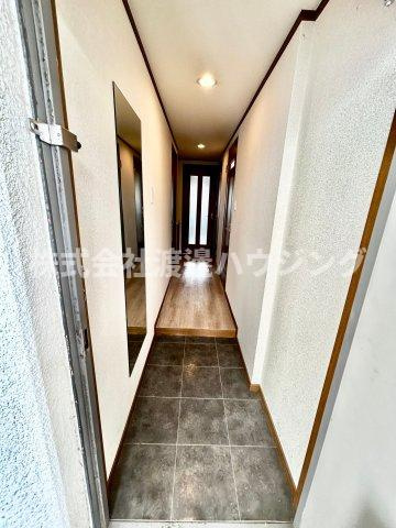 第1マンション寺直の玄関