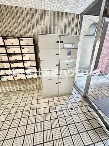 第1マンション寺直のその他共用部分|宅配BOXございます