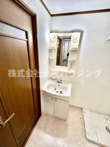 第1マンション寺直の洗面所