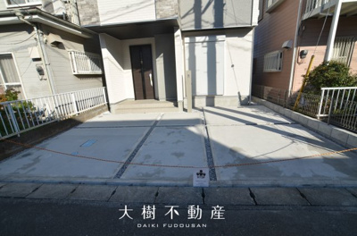 【駐車場】 | 座間市四ツ谷　新築戸建て　全１棟【仲介手数料無料】