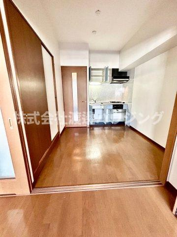 プルミエール江坂の居間・リビング