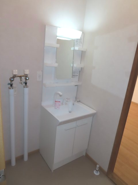 北見市高砂町１２番３号　中古売家の独立洗面台|洗髪洗面化粧台交換済