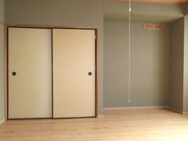 北見市高砂町１２番３号　中古売家の収納