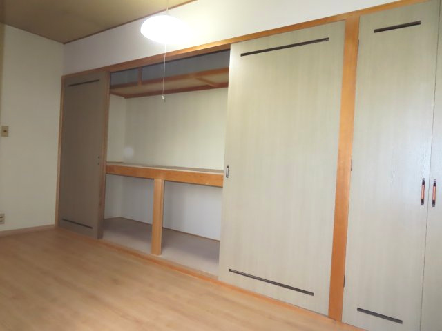 北見市高砂町１２番３号　中古売家の収納