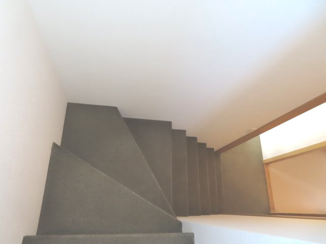 北見市高砂町１２番３号　中古売家のその他共用部分|階段
