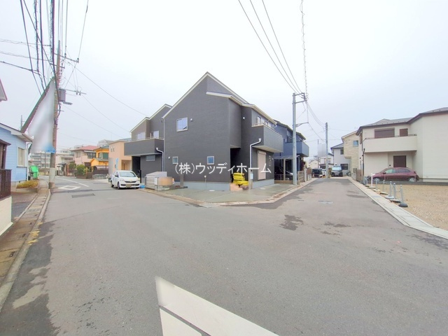 春日部市大場第9　新築一戸建て　4号棟の前面道路含む現地写真