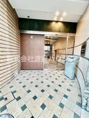 La Doueur江坂のエントランス