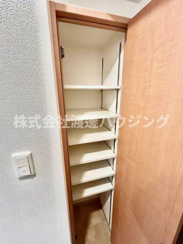 La Doueur江坂の収納|シューズBOX