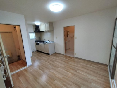 【居間・リビング】 | エバーグリーン三ツ相Ｃ棟