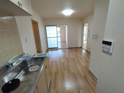 【居間・リビング】 | エバーグリーン三ツ相Ｃ棟