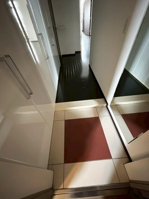 クオリア恵比寿ウエストの玄関