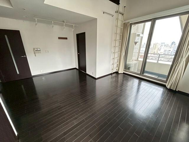 クオリア恵比寿ウエストの居間・リビング