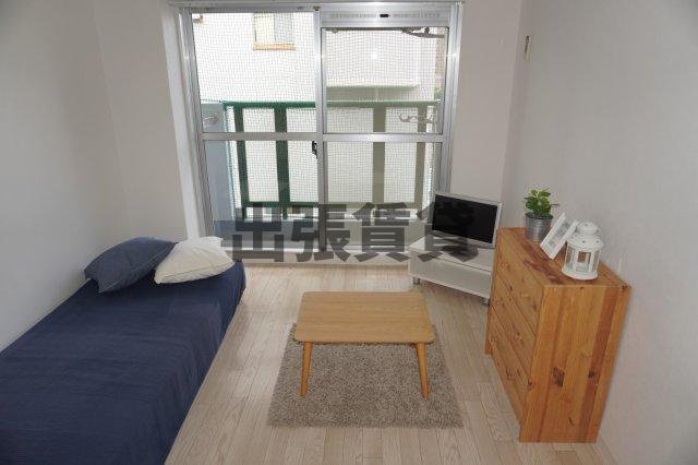 仲介手数料0！！メゾンドエトワールの居間・リビング